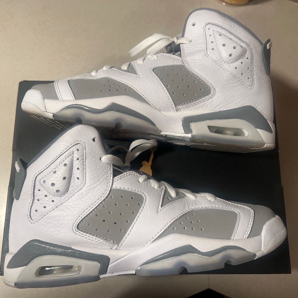 Used Jordan retro 6 cool grey 6.5y